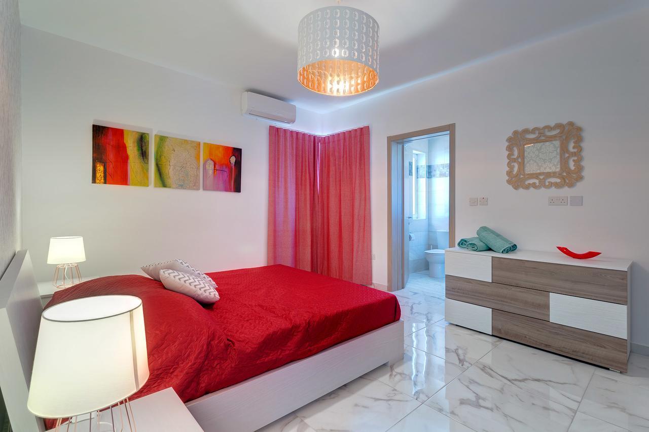 Marvelous 2 Bedroom Apartment By The Sea Qawra Kültér fotó